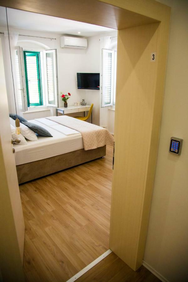 Soukki Town Centre Suites 1 Split Ngoại thất bức ảnh