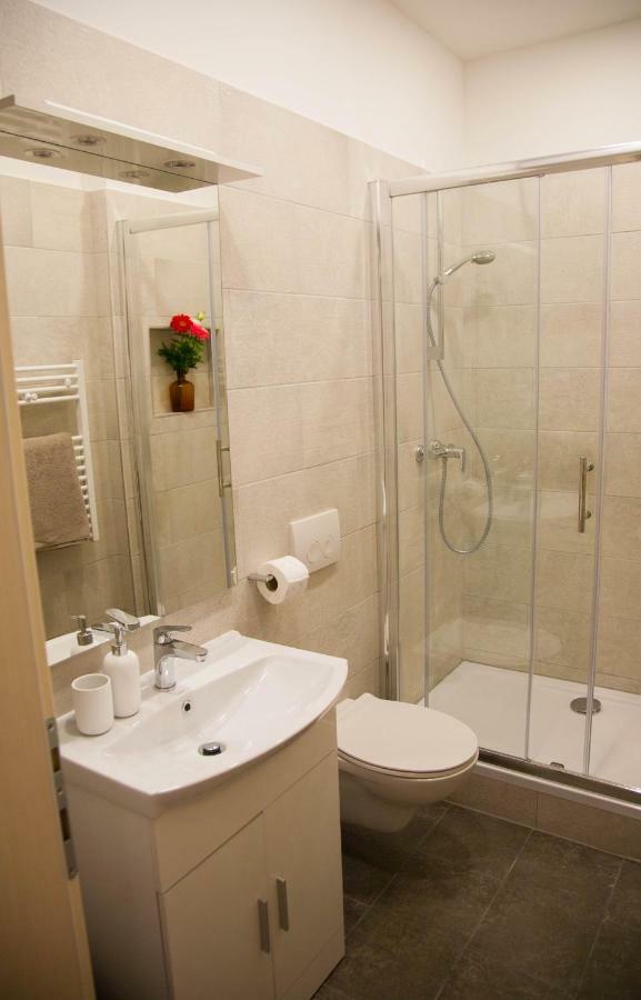 Soukki Town Centre Suites 1 Split Ngoại thất bức ảnh