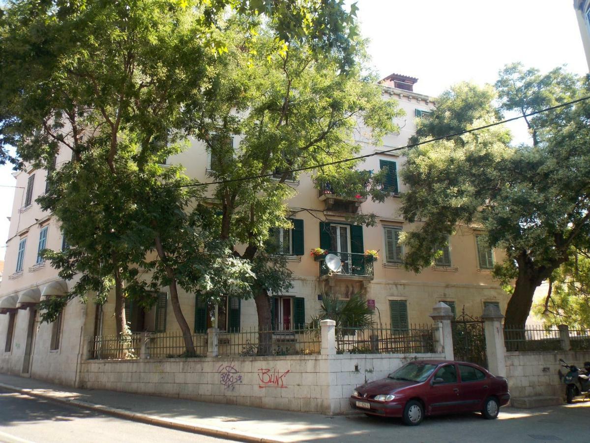 Soukki Town Centre Suites 1 Split Ngoại thất bức ảnh